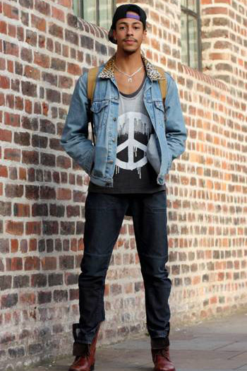 Xin chào chàng trai đi bốt! - 4