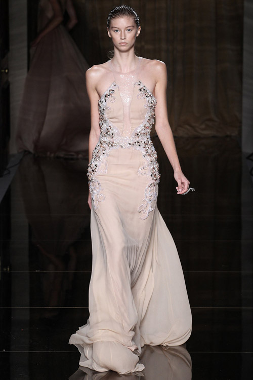 Mốt trong suốt táo bạo phủ kín sàn diễn - 8