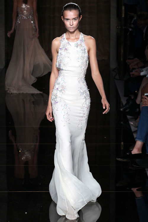 Mốt trong suốt táo bạo phủ kín sàn diễn - 11