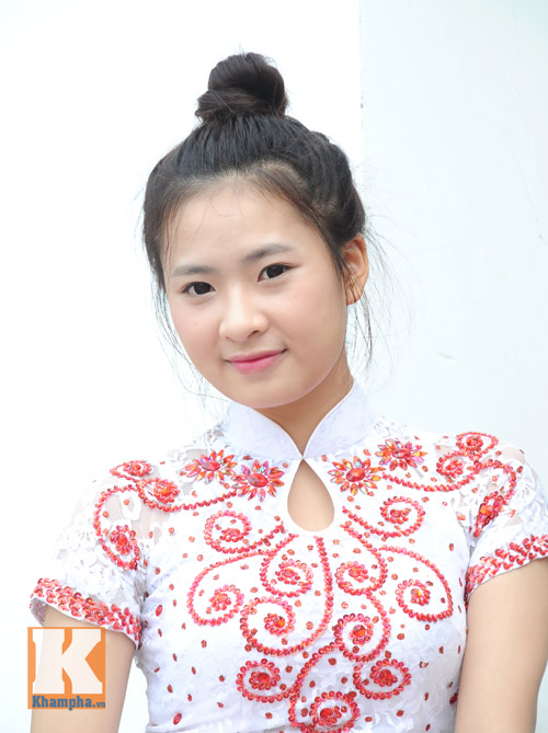 Nữ sinh sân khấu đẹp như hotgirl - 4