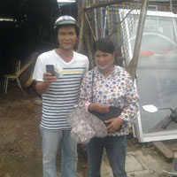 Tin tức trong ngày - Bán vé số kiêm lừa bán Iphone giả