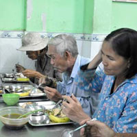 Tin tức trong ngày - Người Sài Gòn làm từ thiện gấp 10 lần HN?