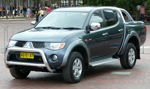 Thu hồi xe Mitsubishi Triton và Pajero Sport - 1