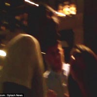 Bóng đá - Ashley Cole bị gái lạ sỉ nhục