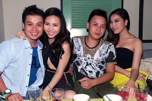 Hà Tăng nổi bật giữa "rừng" mỹ nhân - 13