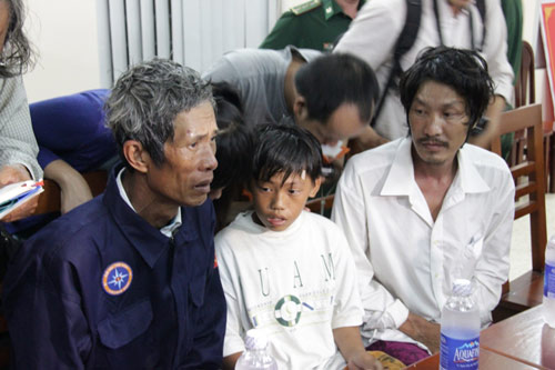 Vụ đâm tàu: Đã vớt được xác 1 ngư dân - 2