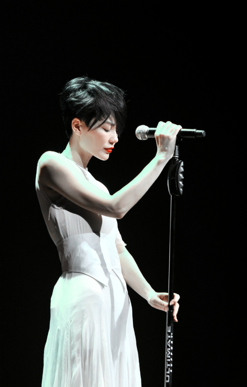 Vương Phi và hành trình ngôi vị diva - 3