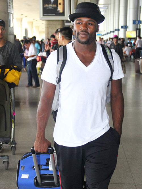 Đến Việt Nam, sao Step Up gặp sự cố đỏ mặt - 8