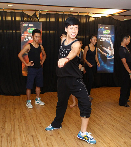 Đến Việt Nam, sao Step Up gặp sự cố đỏ mặt - 16