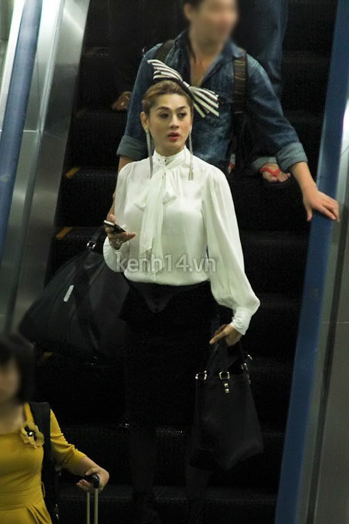 1001 thời trang sân bay của sao Việt - 2