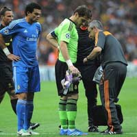 Bóng đá - HOT: Casillas bị bầm xương sườn