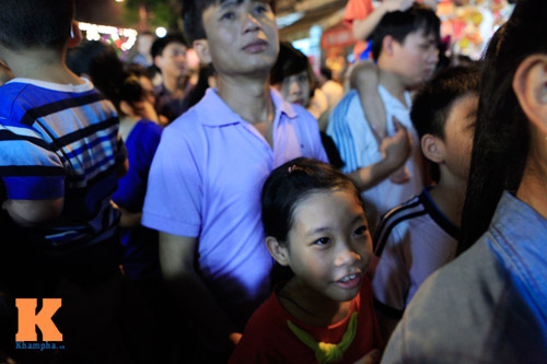 Phố cổ Hà Nội tắc nghẽn đêm hội trăng rằm - 9