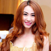 Bí quyết mặc đẹp - Cận cảnh dung mạo "lạ" của Ngân Khánh