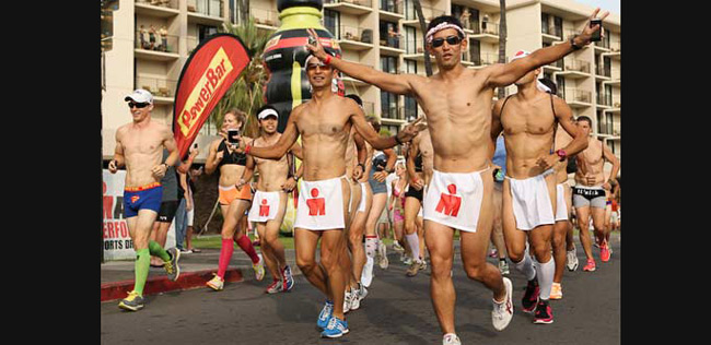 Lễ hội chạy với nội y Kona thường niên lần thứ 14 vừa được tổ chức tại Kailua-Kona, Hawaii thu hút sự tham gia của hàng nghìn người.
