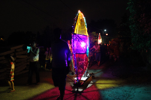 Trẻ ngoại thành rước đèn ông sao khủng - 12