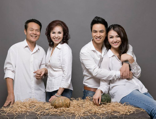 Hồng Quế khoe ảnh gia đình đẹp lung linh - 4