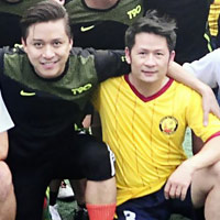 Ngôi sao điện ảnh - Bằng Kiều ra sân bóng với "Quả Dưa Hấu"