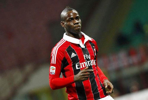 Serie A trước V4: Higuain gặp Balotelli - 2