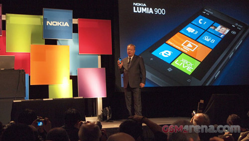 Elop ‘ẵm’ 25 triệu USD sau khi bán Nokia cho Microsoft - 1