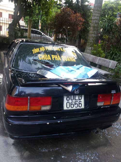 Xe đâm 2 trẻ: Lái xe “mượn” xe nhà sư về nhà - 1