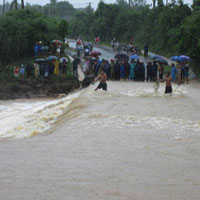 Tin tức trong ngày - Đập tràn "tử thần" khe Ang