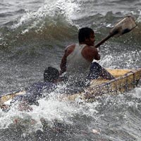 Tin tức trong ngày - Siêu bão Usagi tàn phá Philippines, Đài Loan