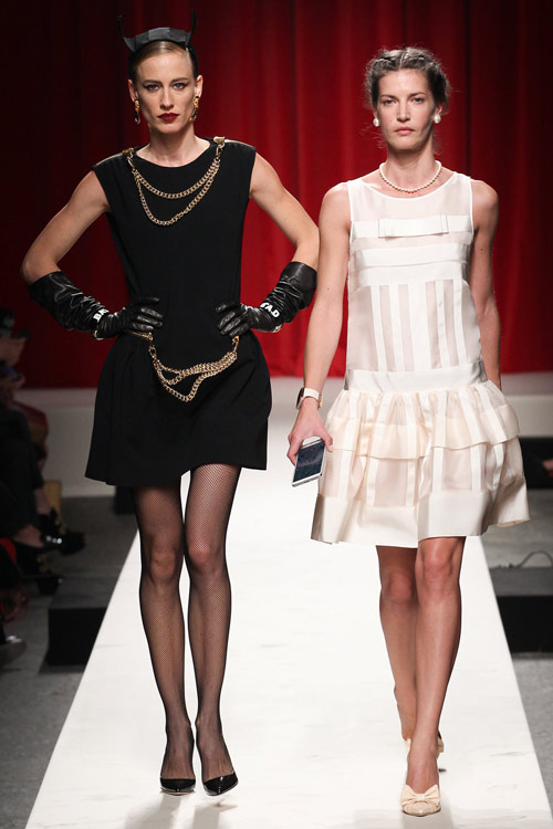 "Gái hư" và "gái ngoan" của Moschino - 13