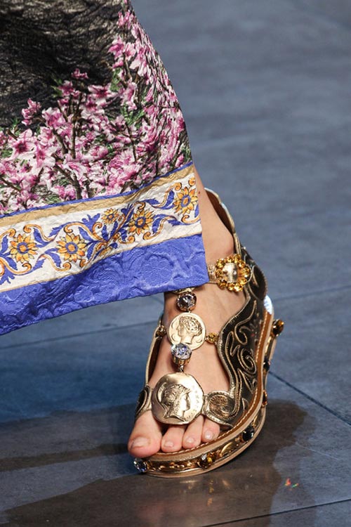 Dolce & Gabbana vẽ lại "Giấc mơ vô thực" - 11