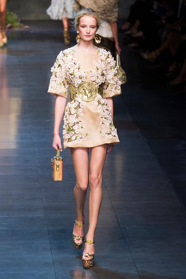 Dolce & Gabbana vẽ lại "Giấc mơ vô thực" - 6