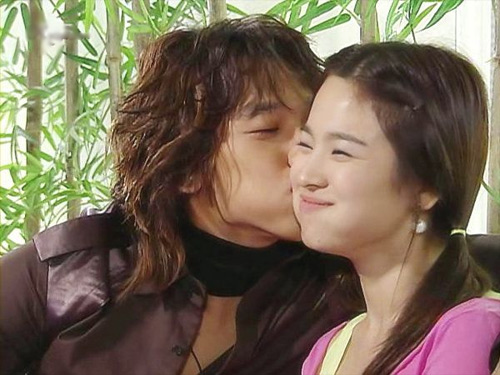 Video: Rain, Song Hye Kyo đấu đá trên giường - 10