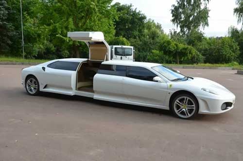 Xe limousine Ferrari nhái giống như thật - 13