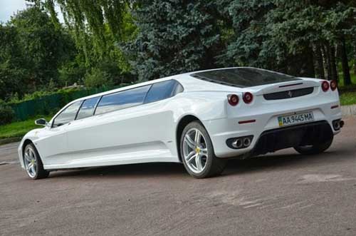 Xe limousine Ferrari nhái giống như thật - 9