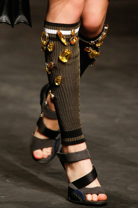 Mê mệt vì nghệ thuật đường phố của Prada - 3