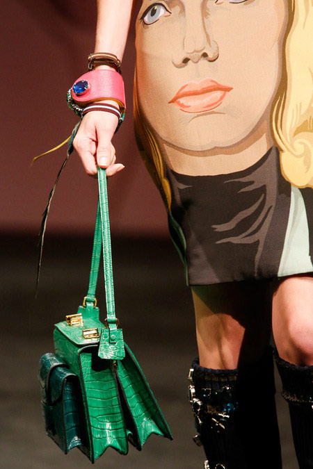 Mê mệt vì nghệ thuật đường phố của Prada - 9