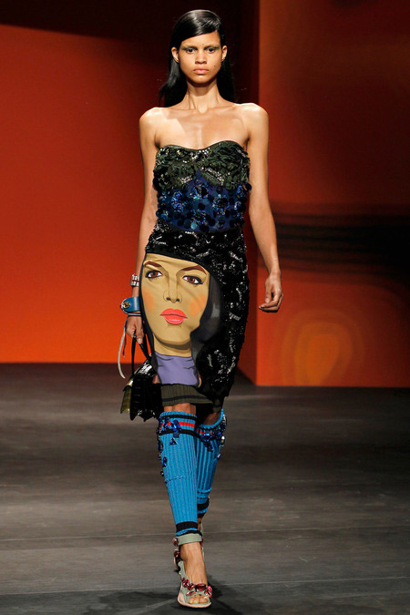 Mê mệt vì nghệ thuật đường phố của Prada - 7