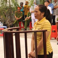 Pháp luật - Xét xử nữ công nhân đâm chết nam đồng nghiệp