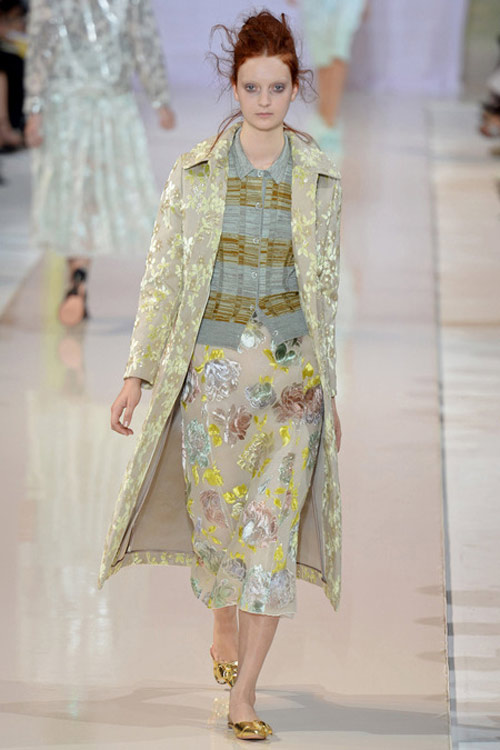 Ngắm người đàn bà trẻ con của Rochas - 19