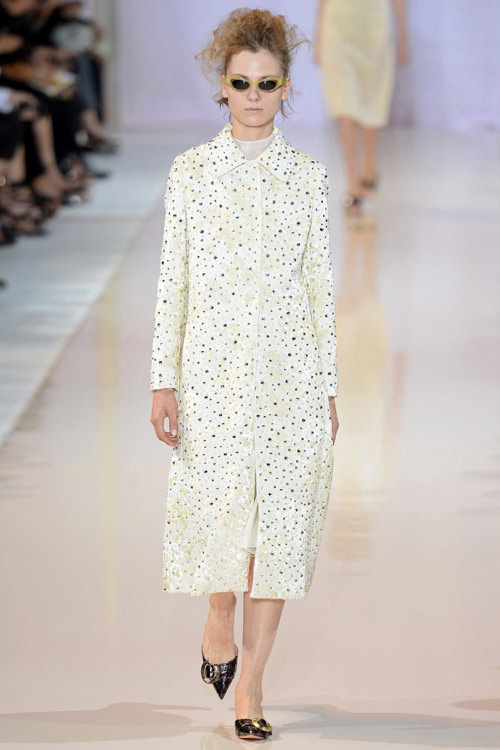 Ngắm người đàn bà trẻ con của Rochas - 2