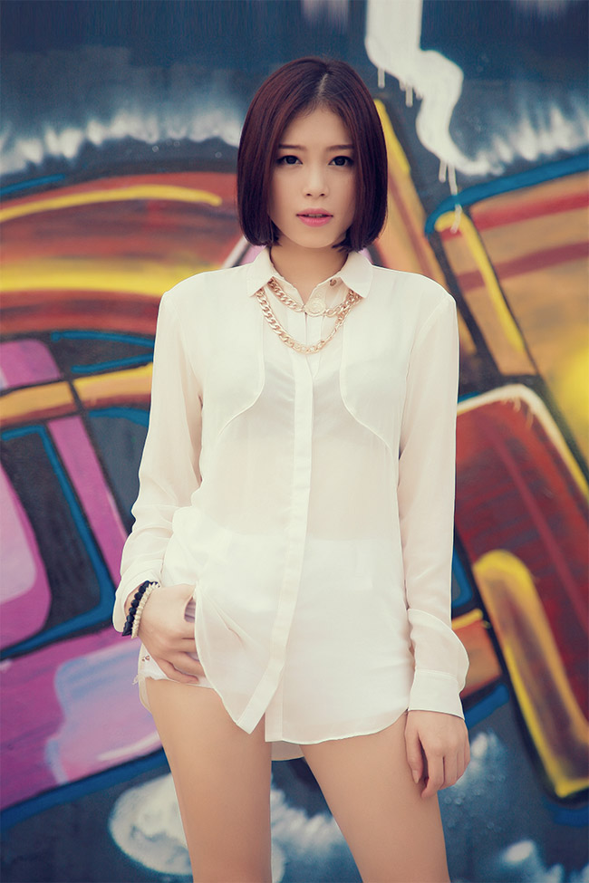 Hot girl Linh Rin là cô gái có được những thành công trong sự nghiệp khá sớm

