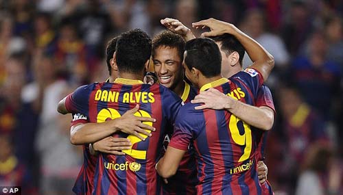 Barca: Hãy cho Neymar một điểm 9! - 2