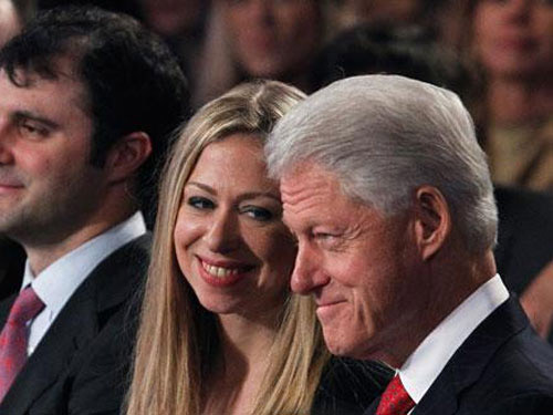 Ông Clinton dọn đường cho con gái làm tổng thống - 1