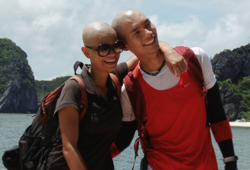 Nhan Phúc Vinh - Linh Chi cạo trọc đầu - 1