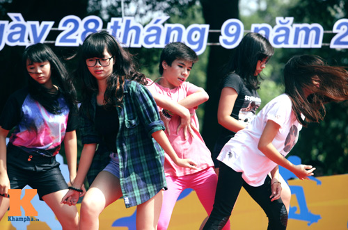 Giới trẻ Hà Thành táo bạo nhảy Gangnam Style - 3