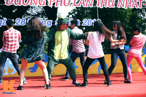 Giới trẻ Hà Thành táo bạo nhảy Gangnam Style - 5