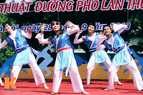 Giới trẻ Hà Thành táo bạo nhảy Gangnam Style - 3