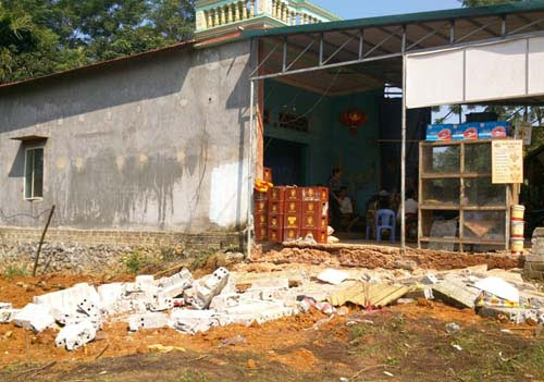 Sập tường ở Thanh Hóa, 4 em bé chết thảm - 1