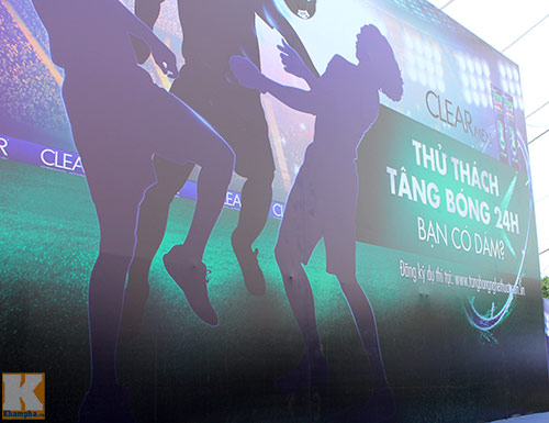 "Thử thách tâng bóng 24h" cuốn hút giới trẻ - 2