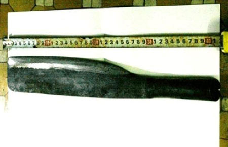 Cầm dao chém cha vì không cho tiền chơi game - 2