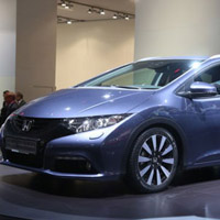 Ô tô - Xe máy - Honda Civic Tourer “tài sản” ở khoang hành lý