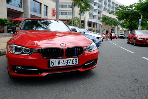Dàn xe sang BMW đa màu sắc tụ họp ở Sài Gòn - 4